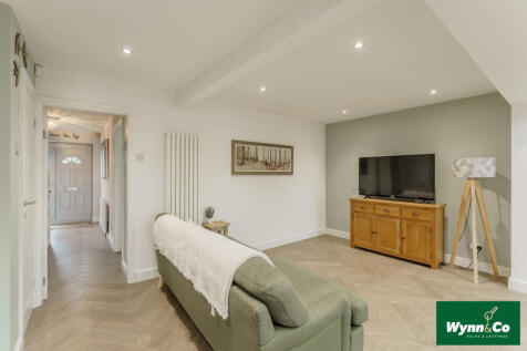 Kitchen Living Area 