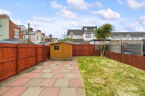 CAM01858G0-PR0120-STILL002.jpg