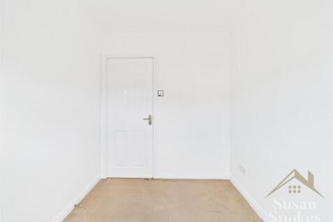 CAM01858G0-PR0120-STILL025.jpg