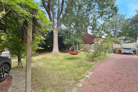 pbox-garden-322919.jpg