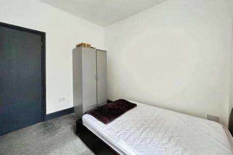 pbox-bedroom-322834.jpg