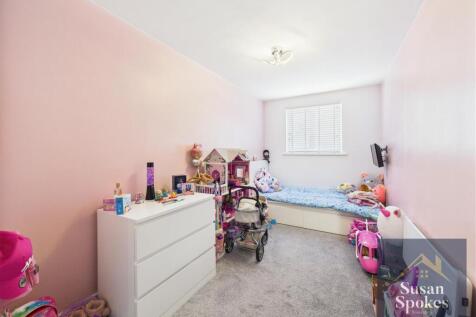 CAM01858G0-PR0141-STILL014.jpg
