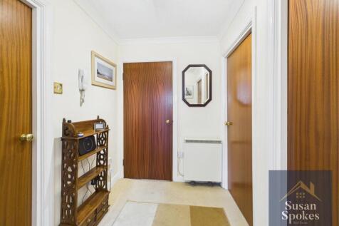 CAM01858G0-PR0141-STILL017.jpg