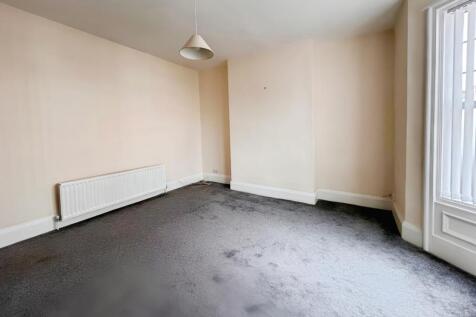 pbox-bedroom-316770.jpg