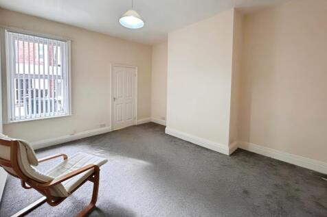 pbox-bedroom-316770.jpg