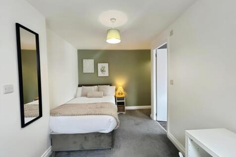 pbox-bedroom-322878.jpg