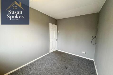 pbox-bedroom-325606.jpg
