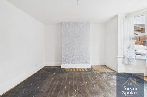 CAM01858G0-PR0157-STILL027.jpg