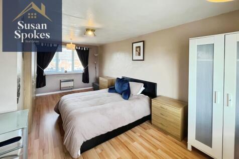 pbox-bedroom-329534.jpg