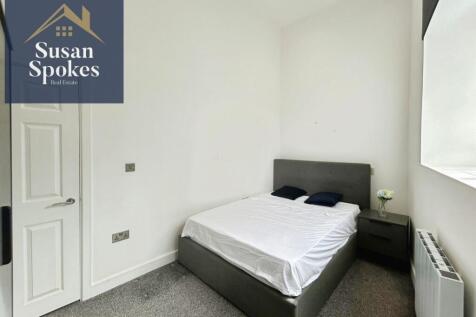pbox-bedroom-331944.jpg