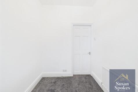 CAM01858G0-PR0177-STILL015.jpg