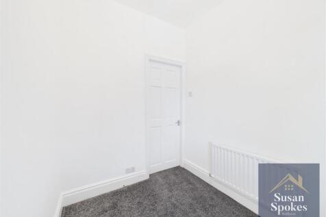 CAM01858G0-PR0177-STILL016.jpg
