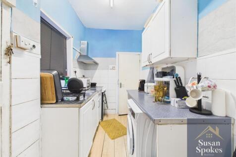 CAM01858G0-PR0181-STILL013.jpg