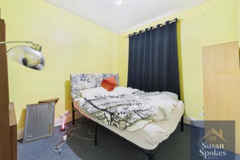 CAM01858G0-PR0181-STILL016.jpg