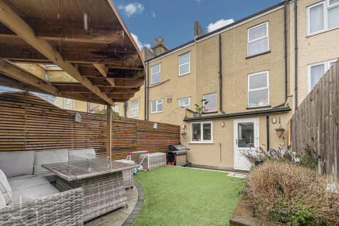 Photo 14-11-2025,...