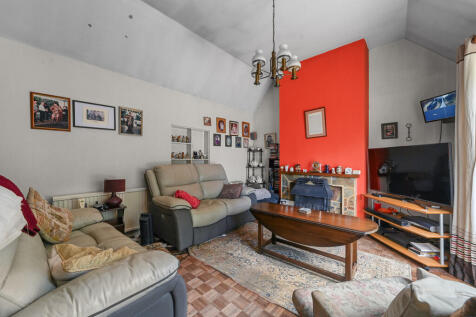 PT-FC(COL)-TheWhi...