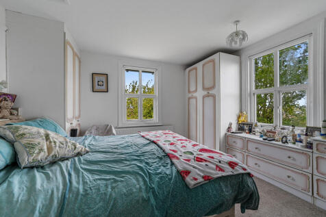 PT-FC(COL)-TheWhi...