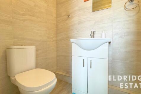 Master Bedroom En-Suite