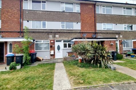 15 Magdalen Court