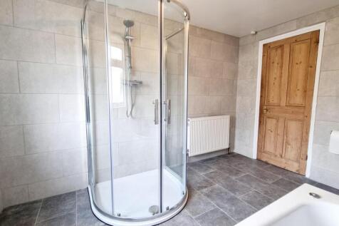 Bathroom Upstairs