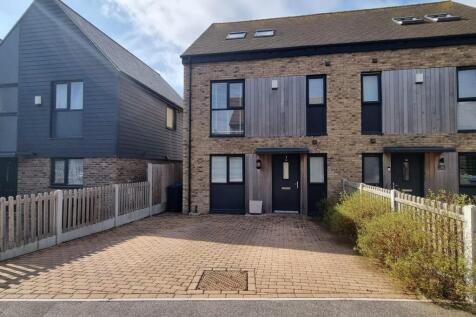 18 Brooke Close