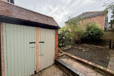 Outside WC &amp; Shed