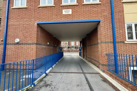 Off Westbrook Gardens