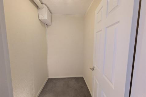 6 Study room