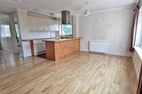 Lounge/Kitchen