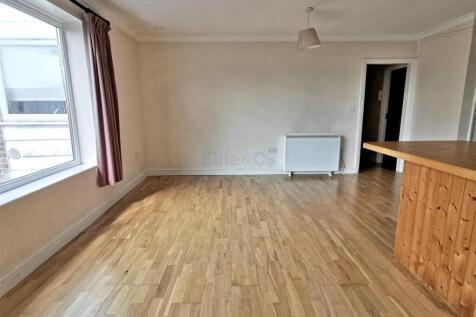 Lounge/Kitchen