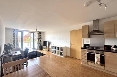 Lounge/Kitchen