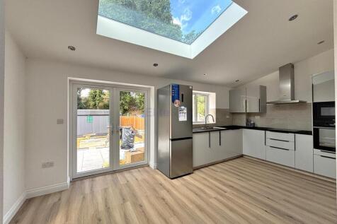 Kitchen/Breakfas Area