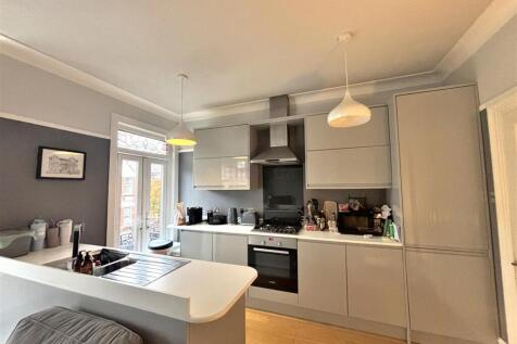 Lounge/Kitchen