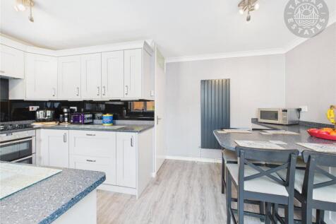 Kitchen/Breakfast Rm