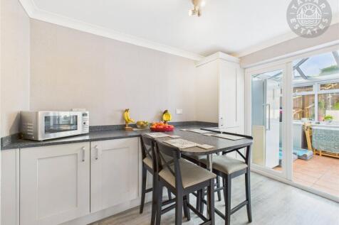 Kitchen/Breakfast Rm