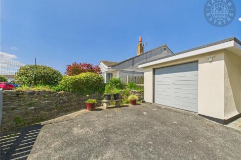 Driveway/Garage