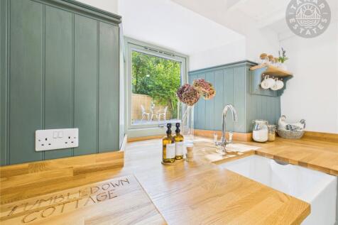 Kitchen/Breakfast Rm