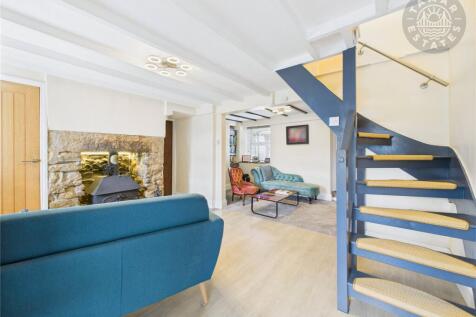 Living/Sitting Room