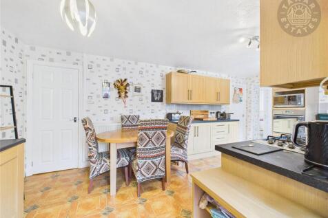 Kitchen/Breakfast Rm