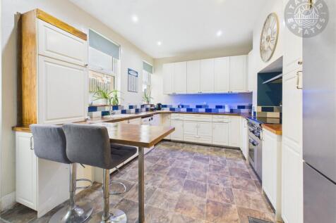 Kitchen/Breakfast Rm