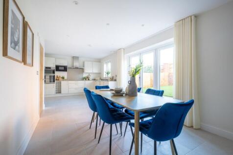 Kitchen /Dining Room