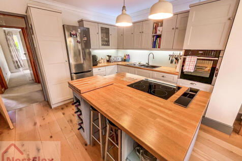 Kitchen - 15 Trafalgar Square.EtME0