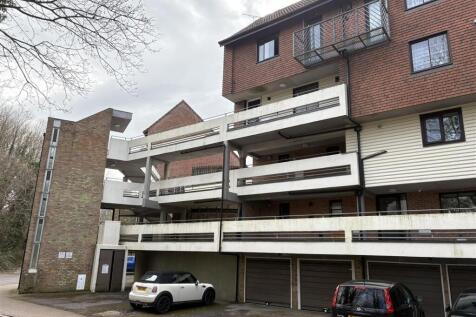 22 Stuart Court 4.jpg