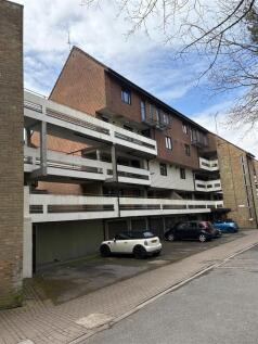 22 Stuart Court 2.jpg