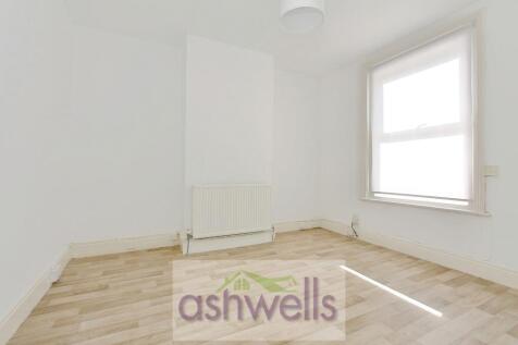 pbox-bedroom-344897.JPG