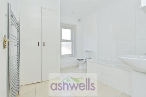 pbox-bathroom-344897.JPG