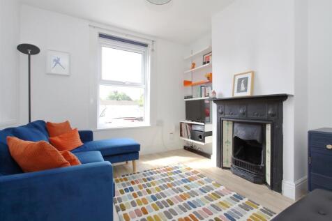 73 eastfield rd ph15.JPG