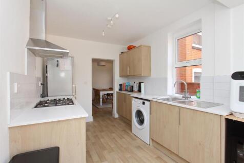 73 eastfield rd ph10.JPG