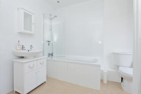 73 eastfield rd ph18.JPG