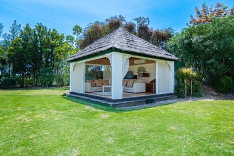 Outdoor Lounge Area